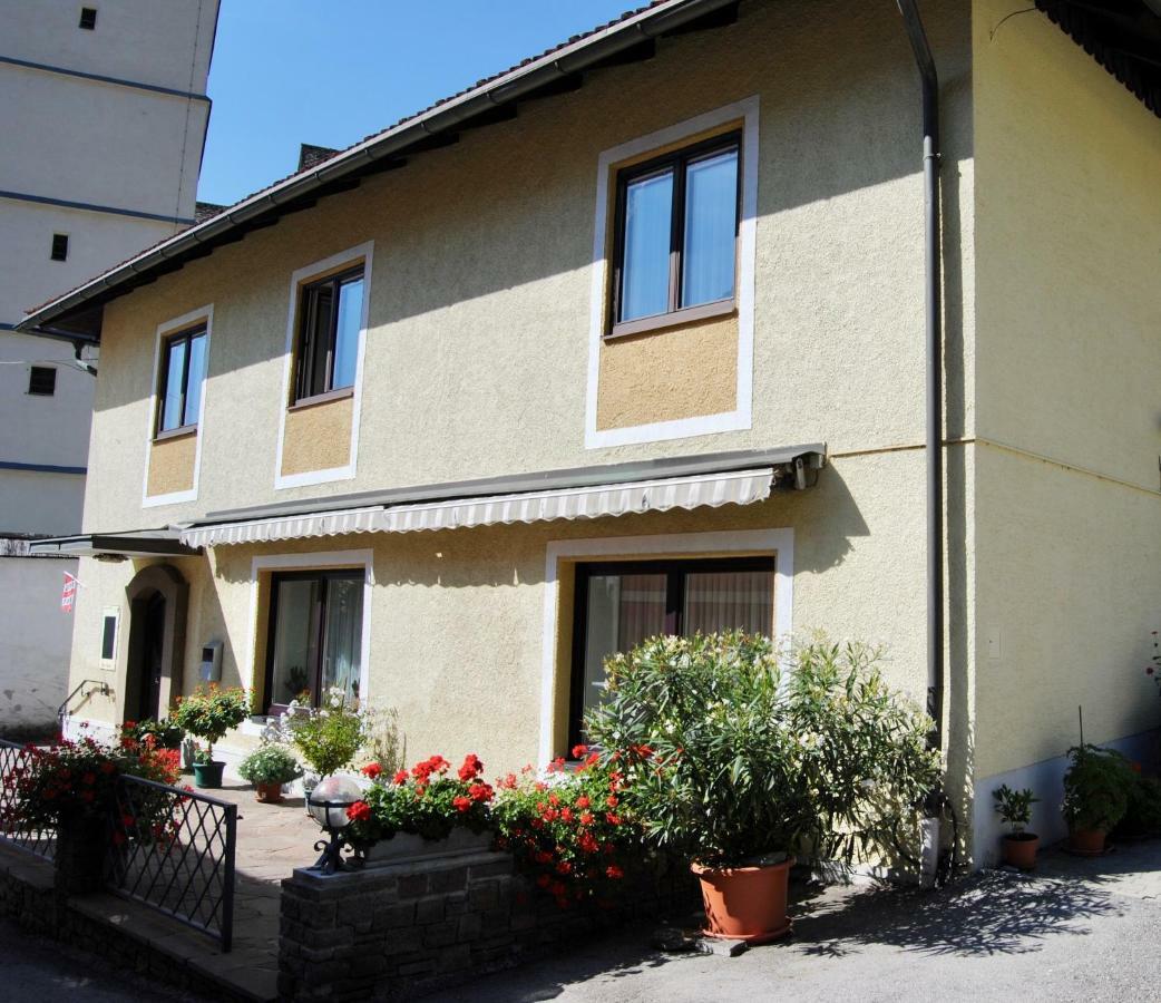 Fruehstueckspension Kirchenwirt Obervellach Eksteriør billede